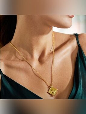 18k Gold Plated Figure Pendant Chain Necklace